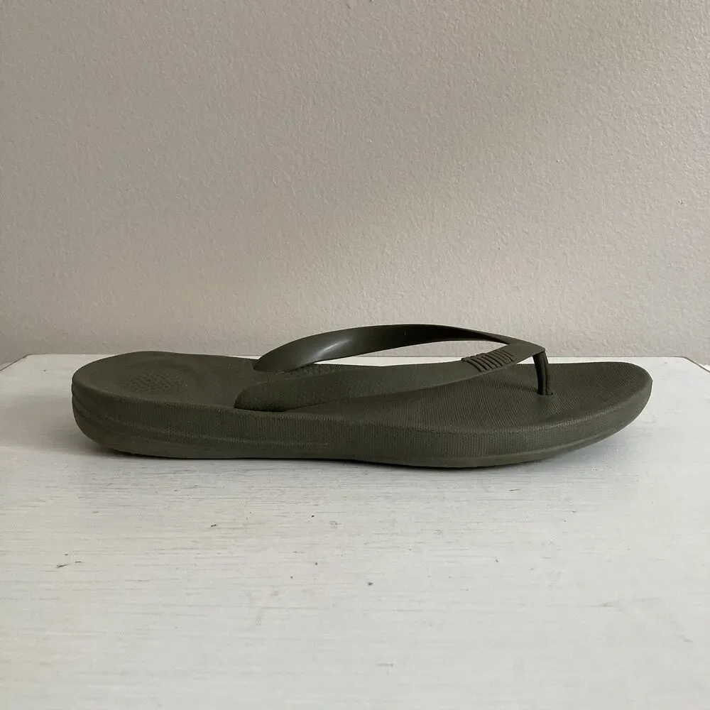 FitFlop iQushion Ergonomic Green Comfort Flip Flops Mens Size 9 Comfort